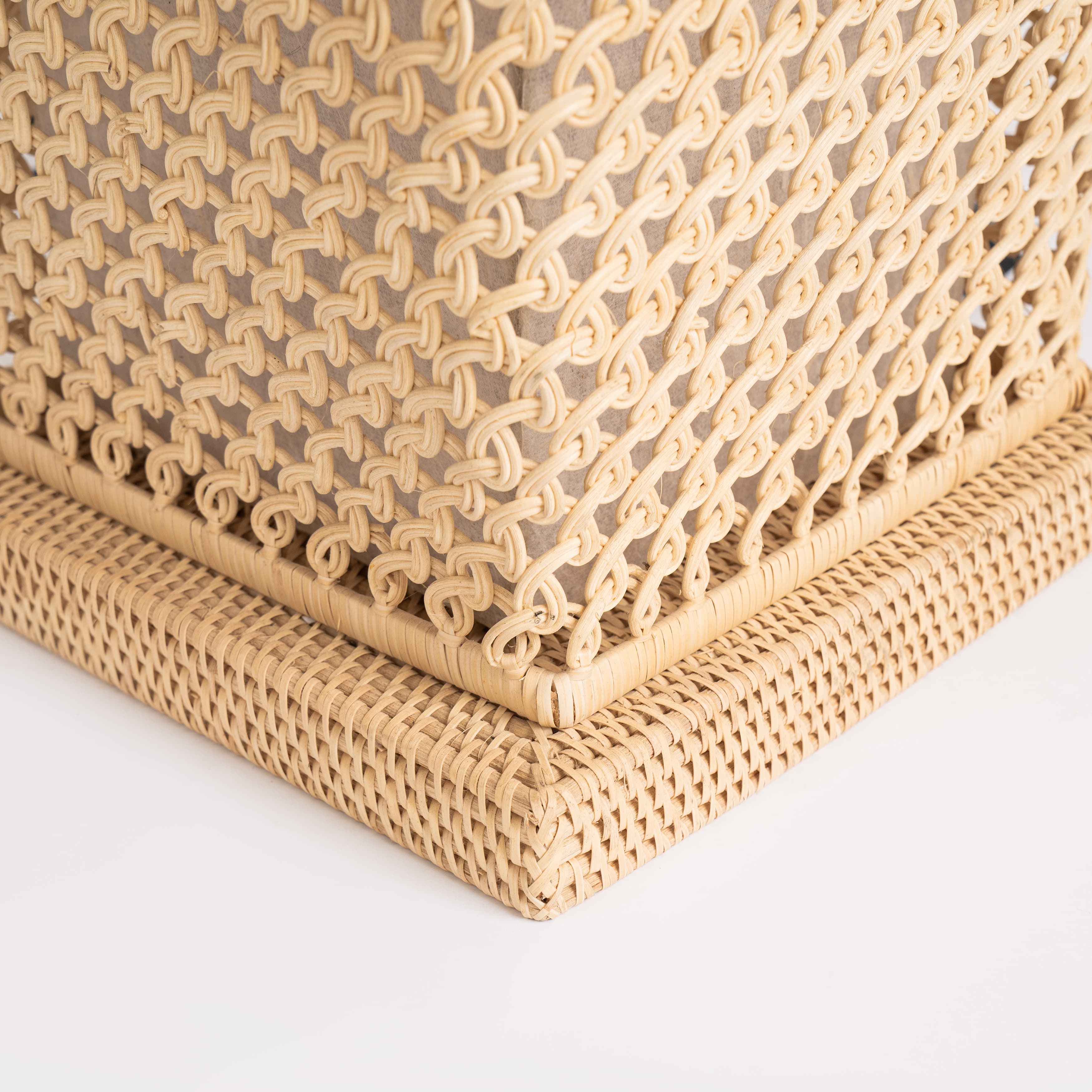 Product Premium Handwoven Bamboo Table Lamp – Square Weave Design Image 3