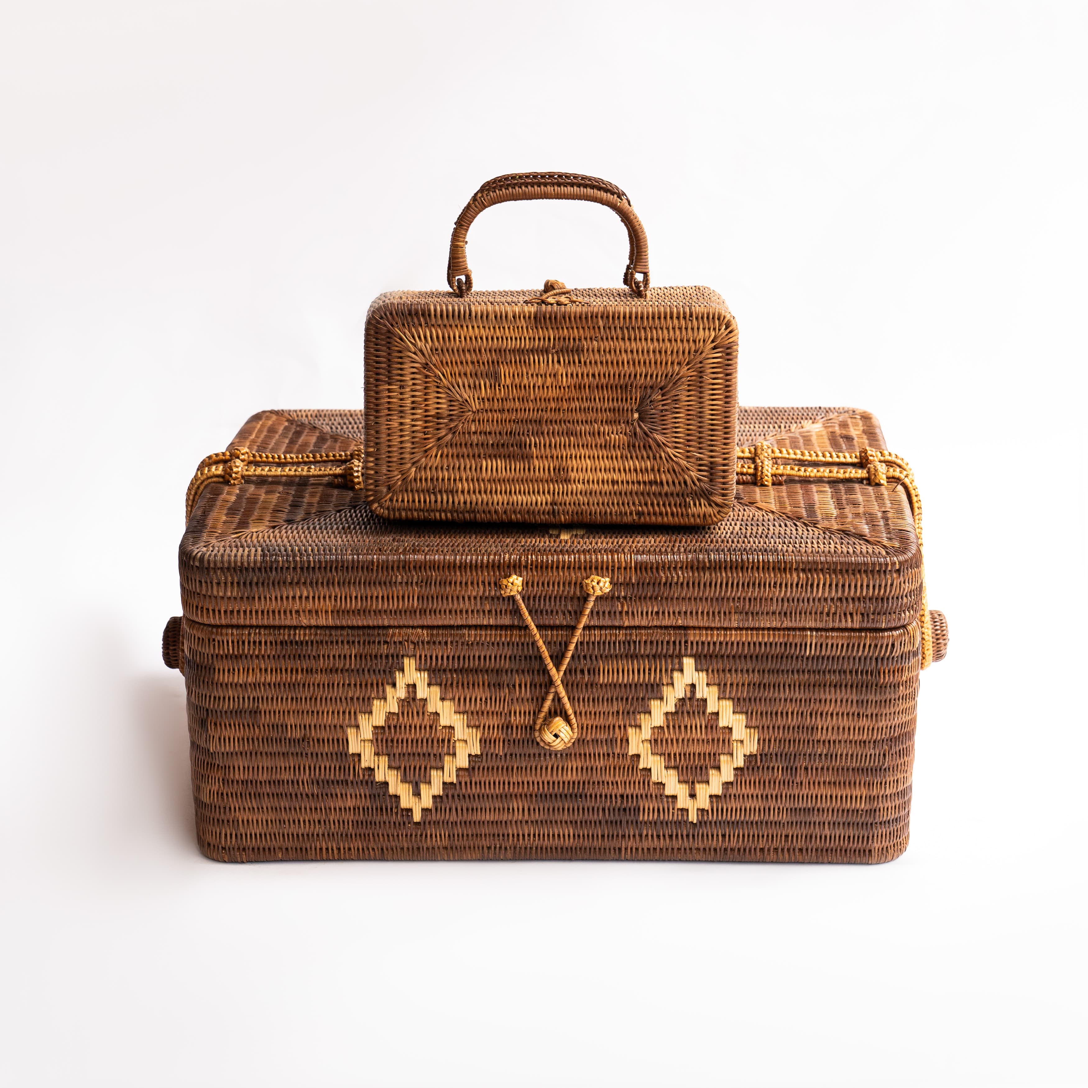 Product Rattan Handheld Case – Lidded, Fabric Lined Image 2