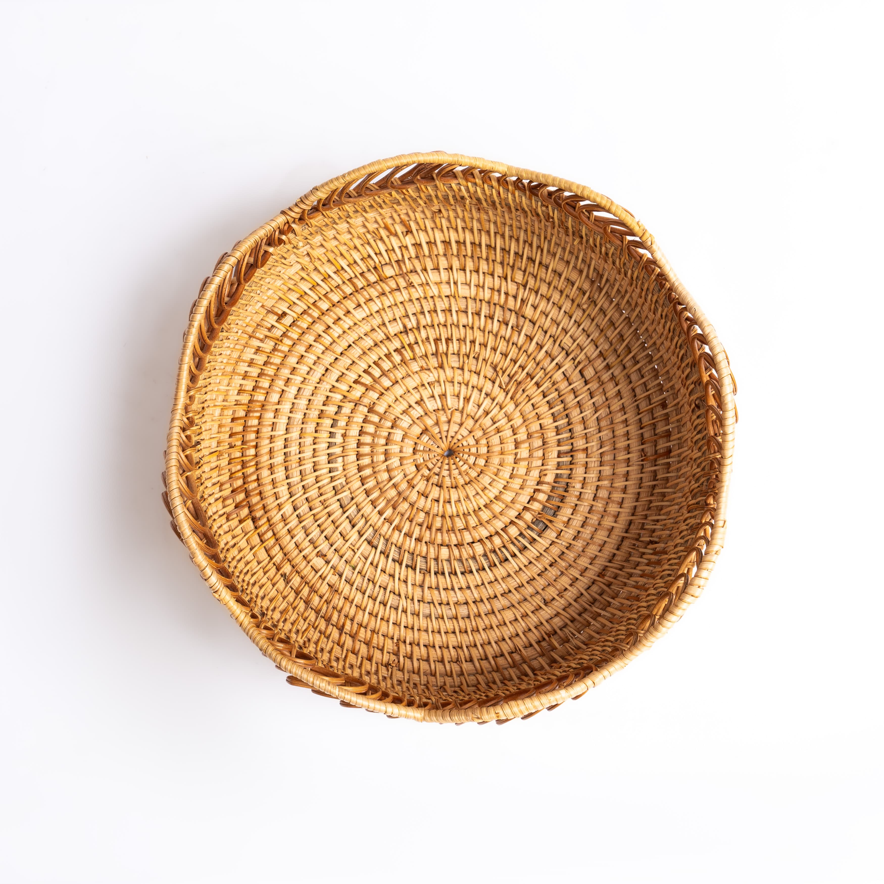Product Rattan Round Basket – Scalloped Rim Image 3