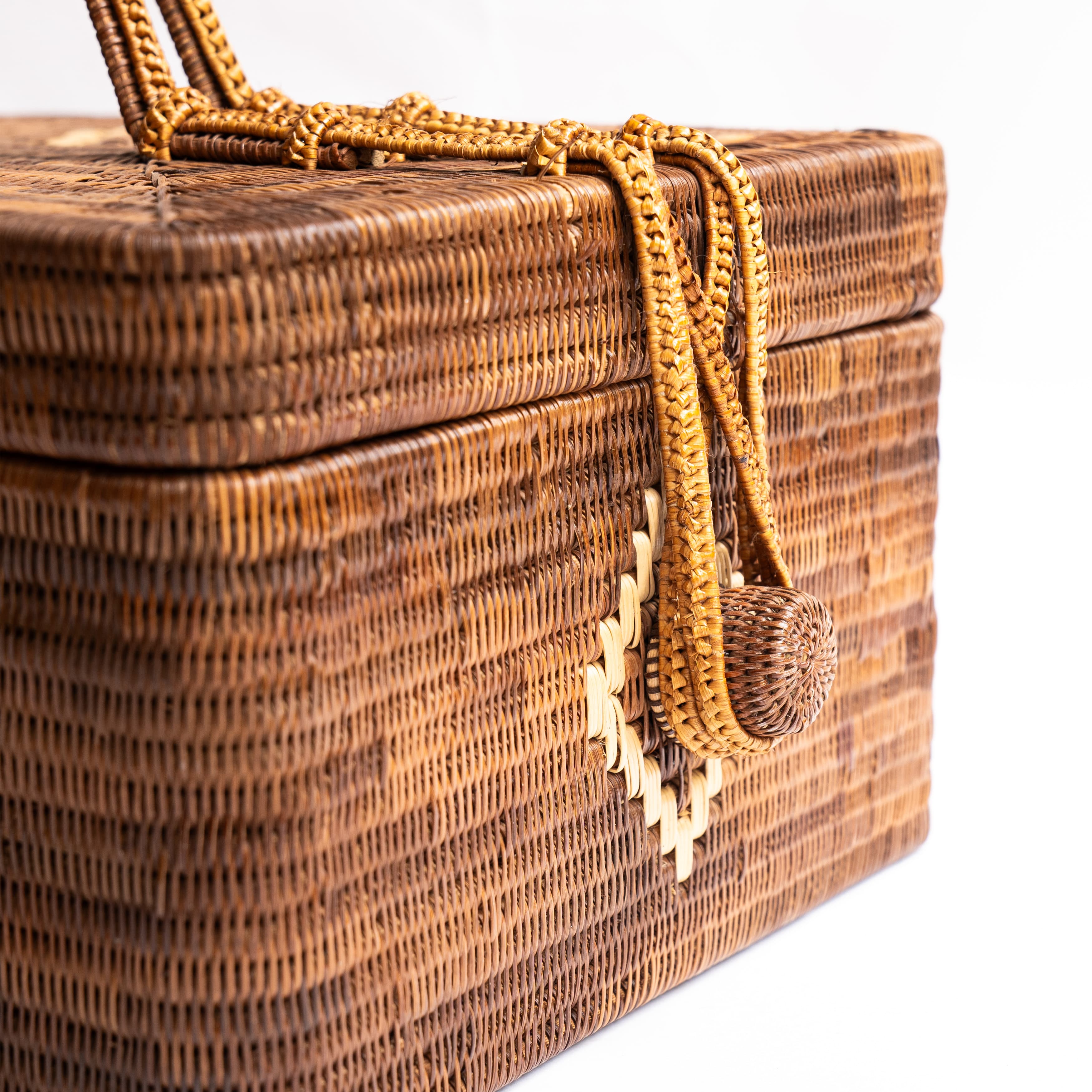 Product Rattan Handheld Case – Lidded, Fabric Lined Image 4