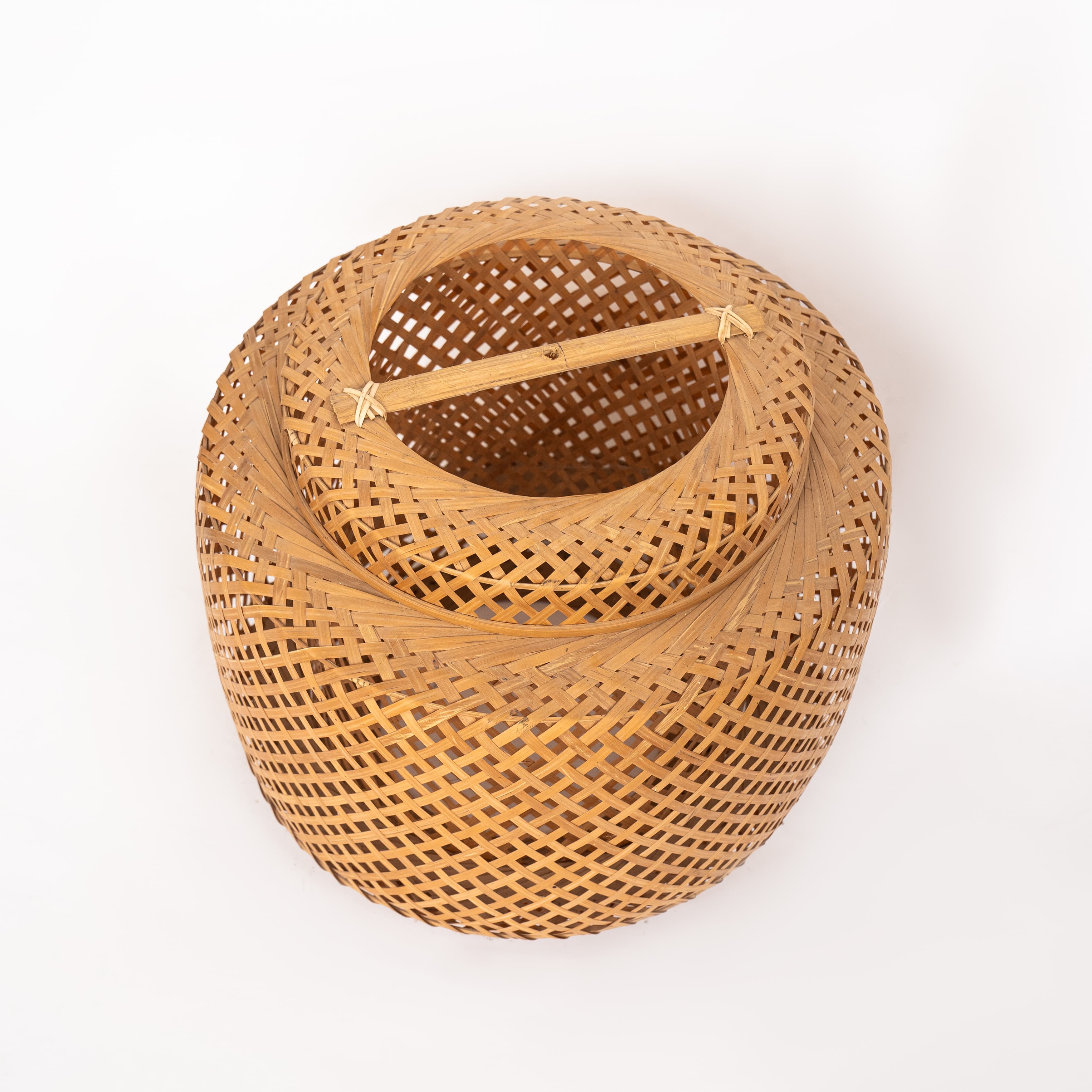 Product Traditional Handwoven Bamboo Lampshade – Open Weave Design Image 2