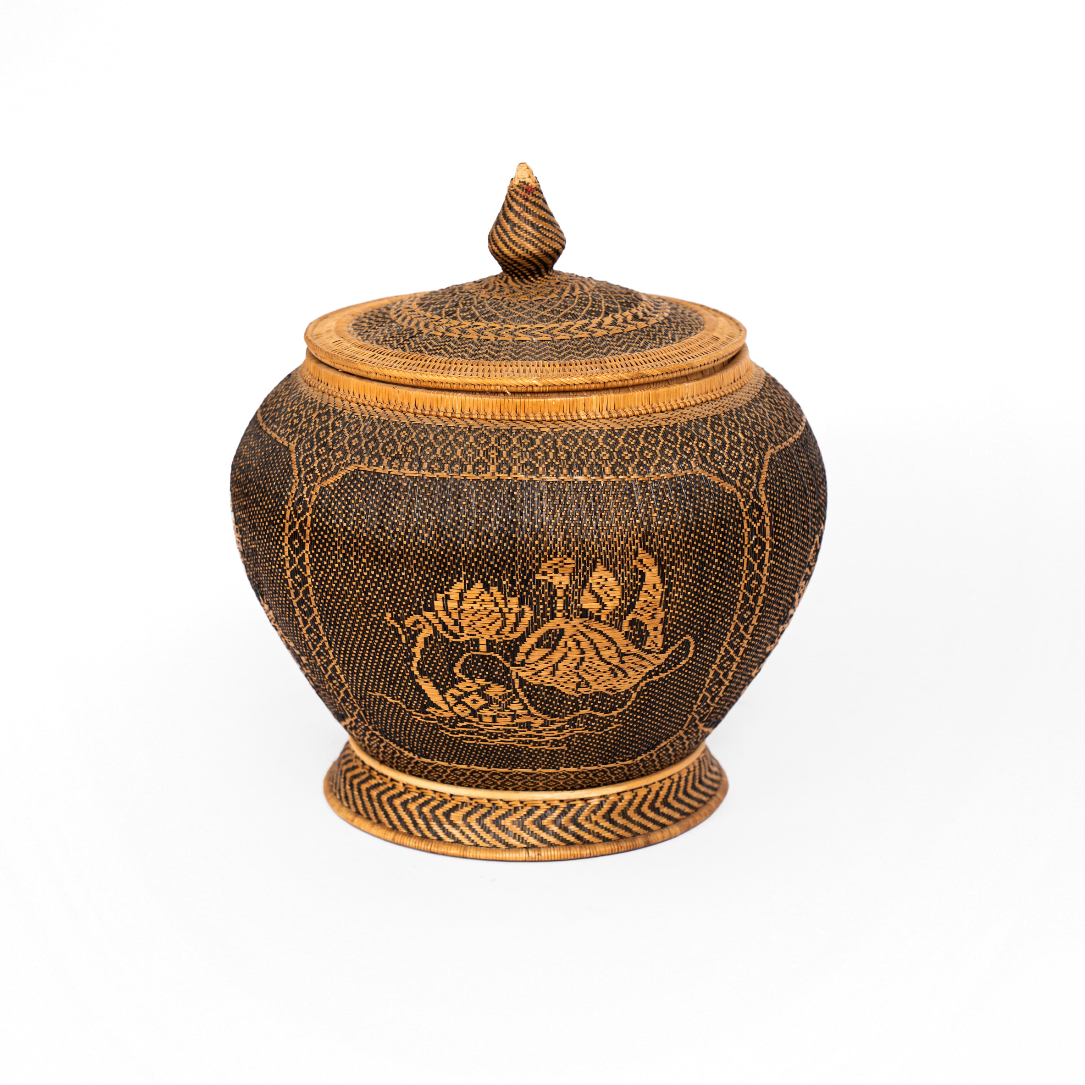 Premium Handwoven Teapot Warmer 1.5 L